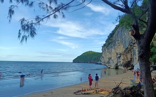 Discover Khao Kalok Beach by the house